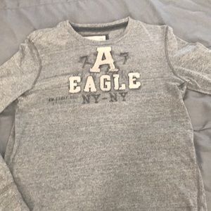 American Eagle pullover